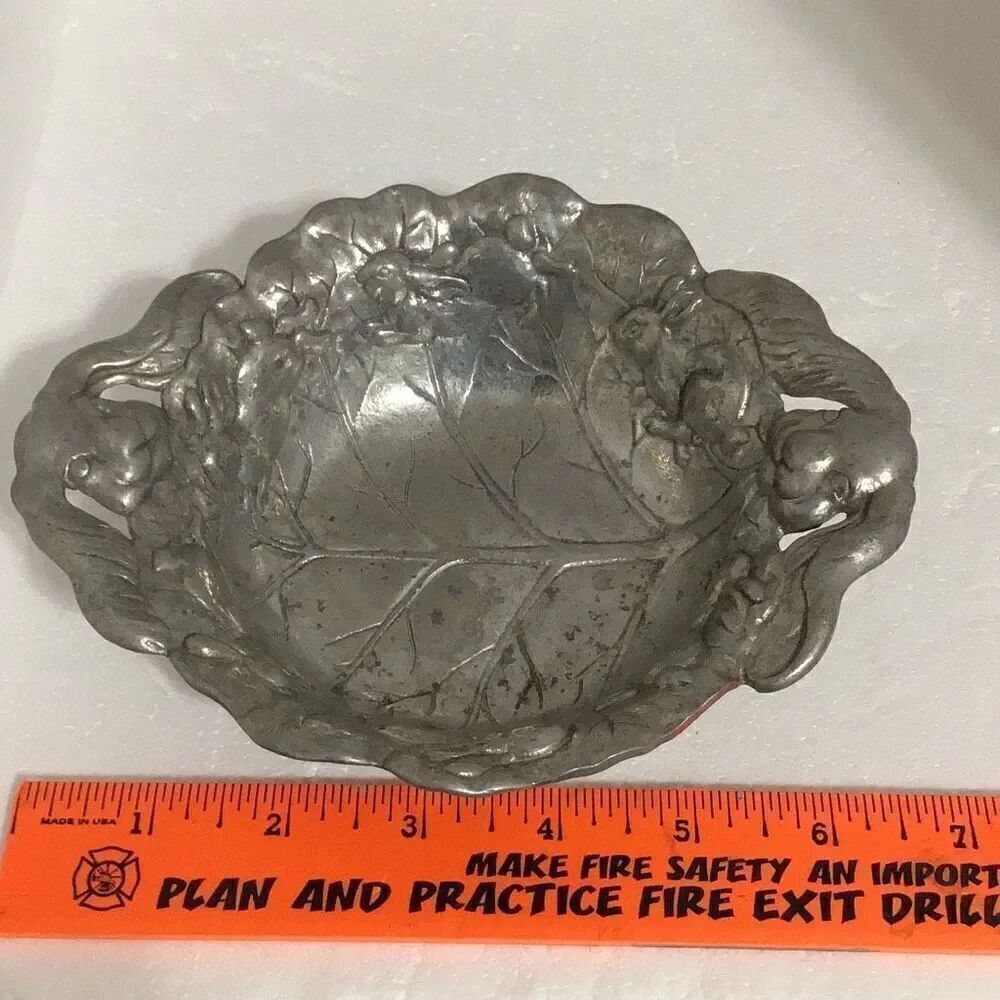 Vintage 1995 bunny bowl or candy dish by Arthur Court
